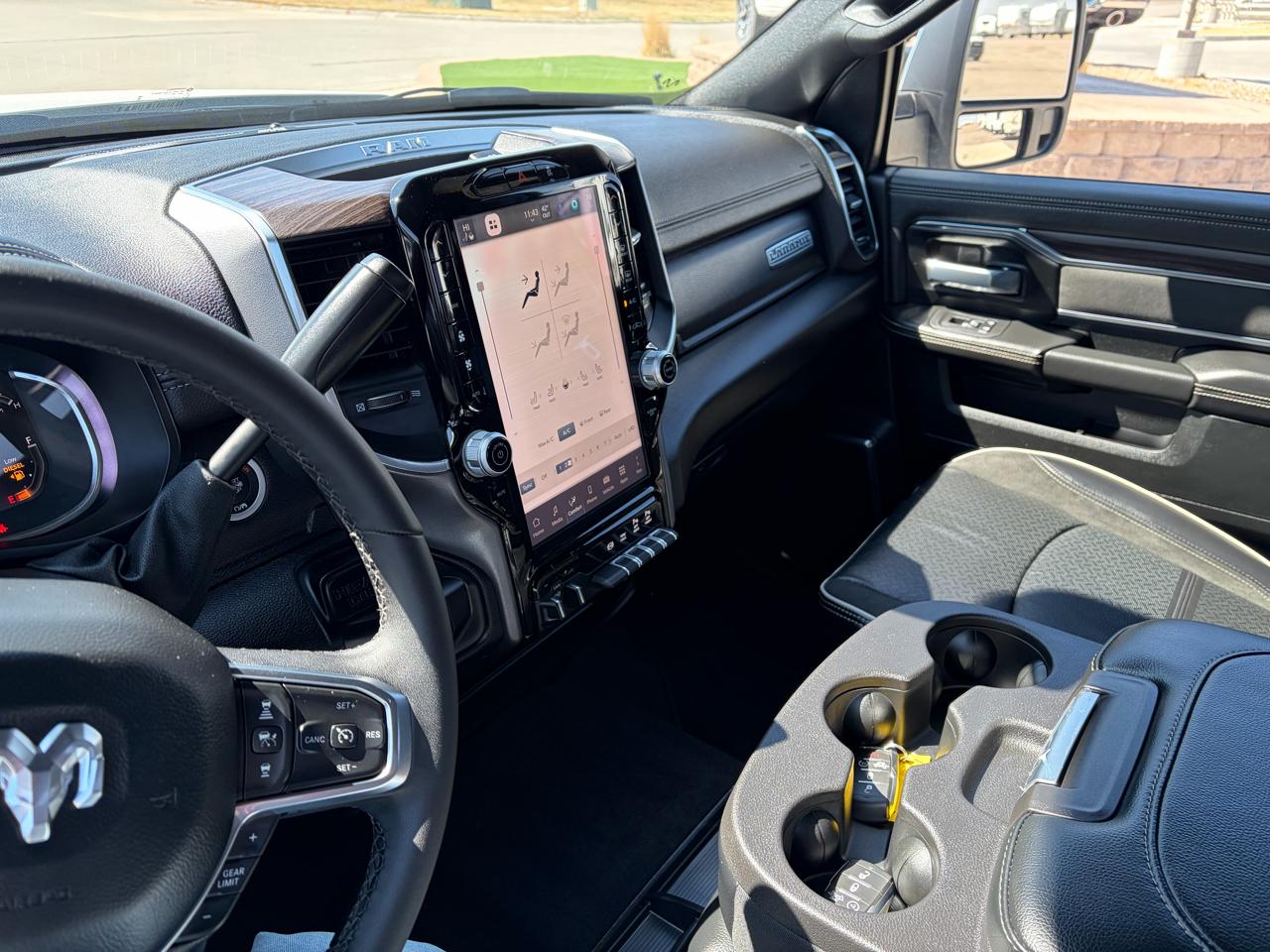 RAM 2500 Laramie 4x4 Crew Cab 6'4" Box 2026