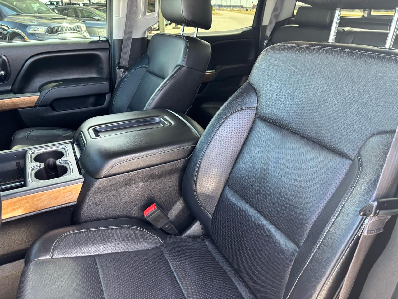 Chevrolet Silverado 1500 4WD Crew Cab 153.0" LTZ w/1LZ 2015