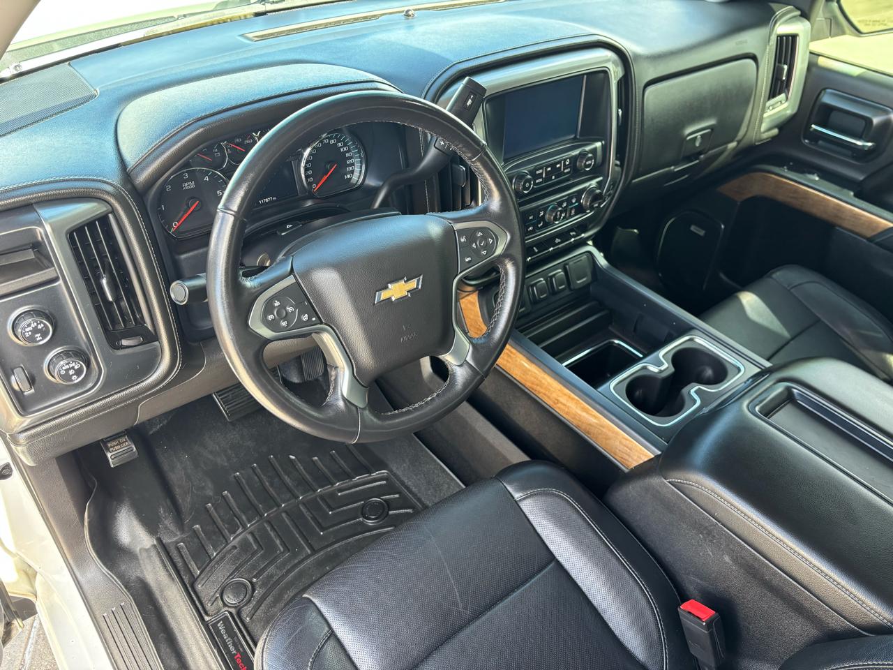 Chevrolet Silverado 1500 4WD Crew Cab 153.0" LTZ w/1LZ 2015