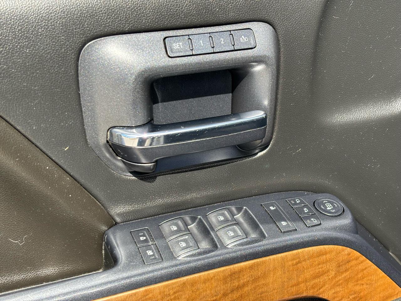 Chevrolet Silverado 1500 4WD Crew Cab 153.0" LTZ w/1LZ 2015