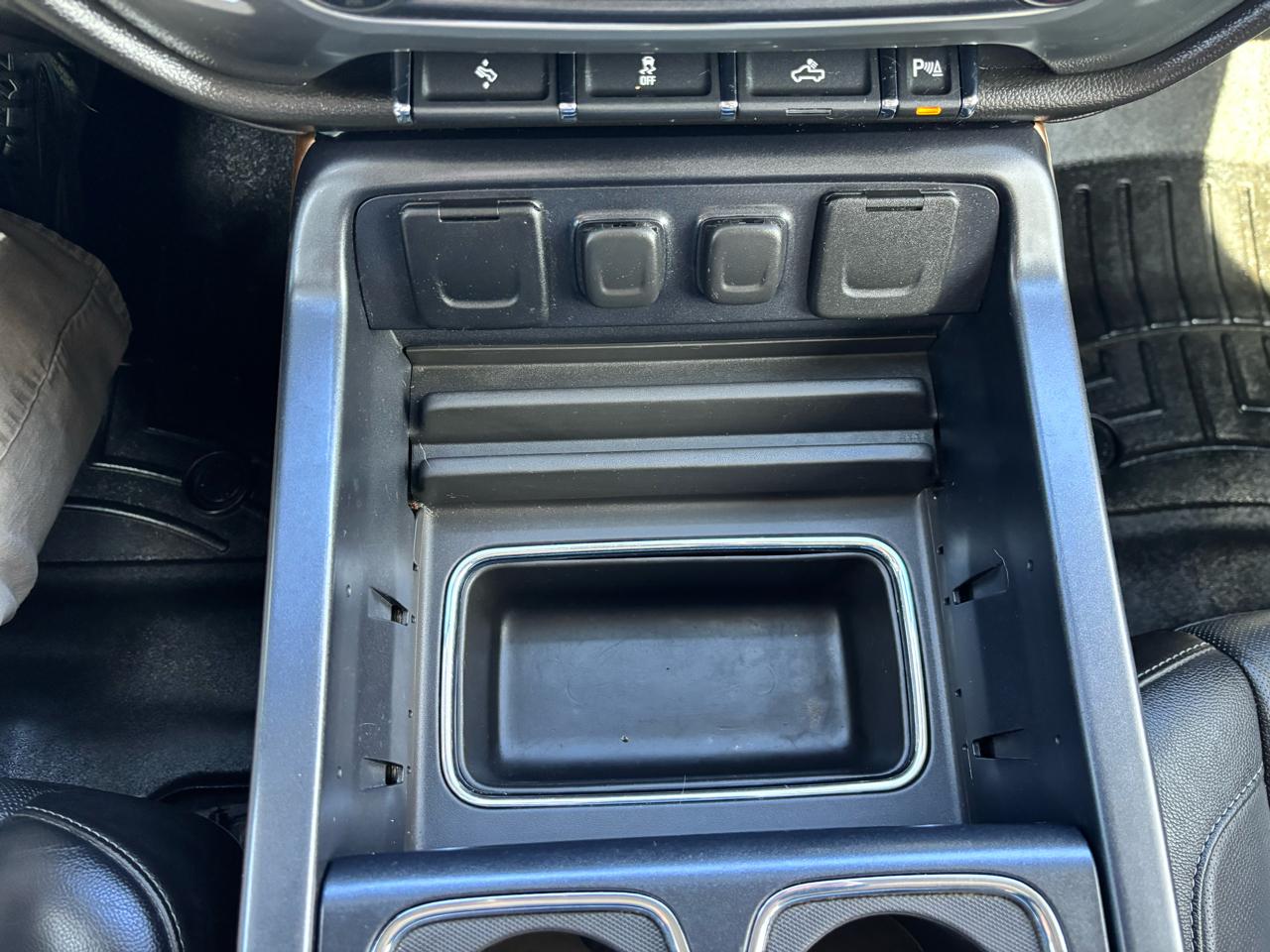 Chevrolet Silverado 1500 4WD Crew Cab 153.0" LTZ w/1LZ 2015