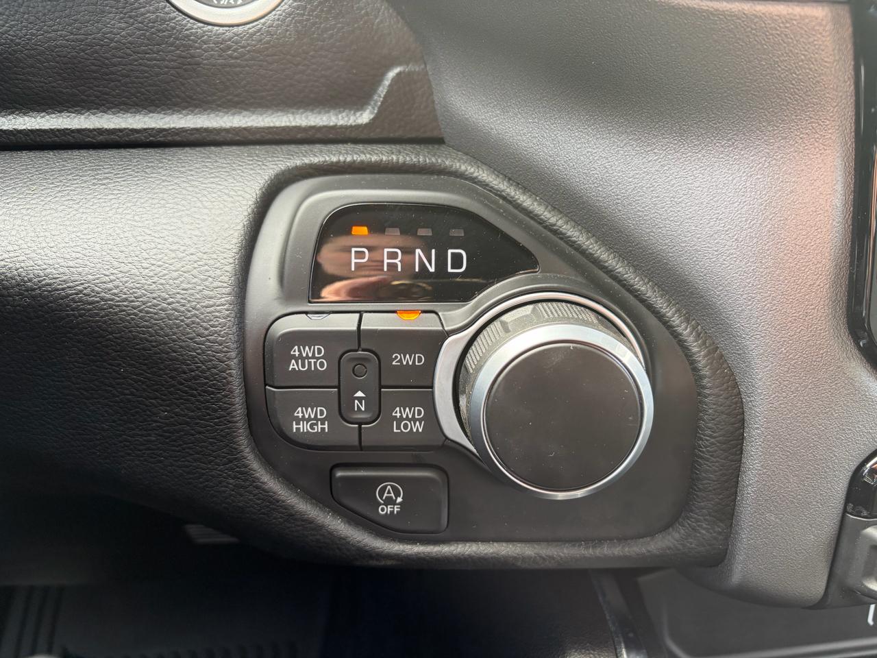 RAM 1500 Big Horn 4x4 Crew Cab 5'7" Box 2025