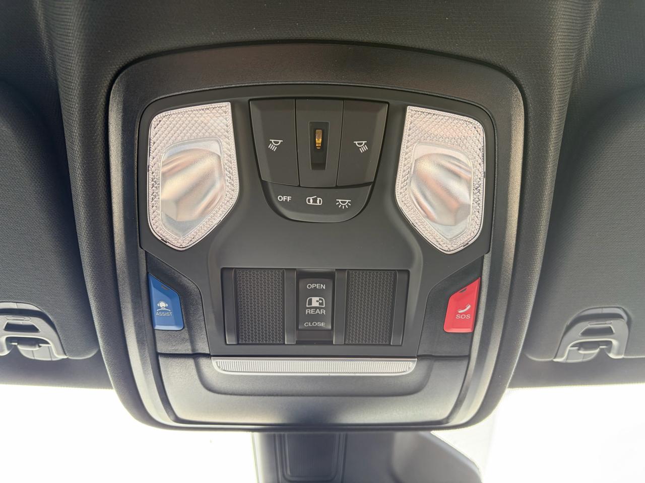 RAM 1500 Big Horn 4x4 Crew Cab 5'7" Box 2025