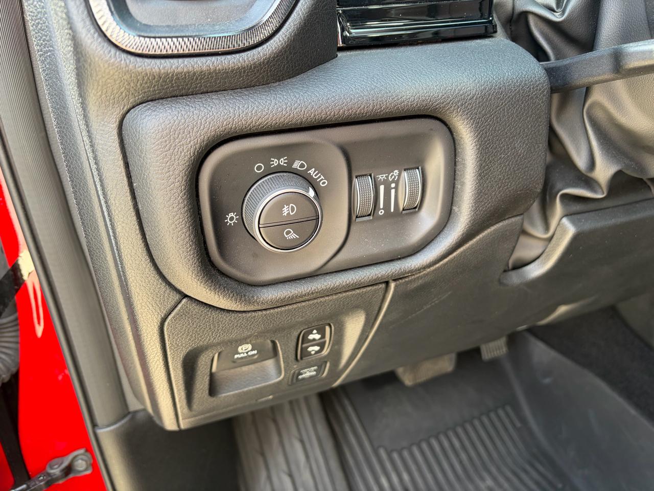 RAM 1500 Rebel 4x4 Crew Cab 5'7" Box 2025