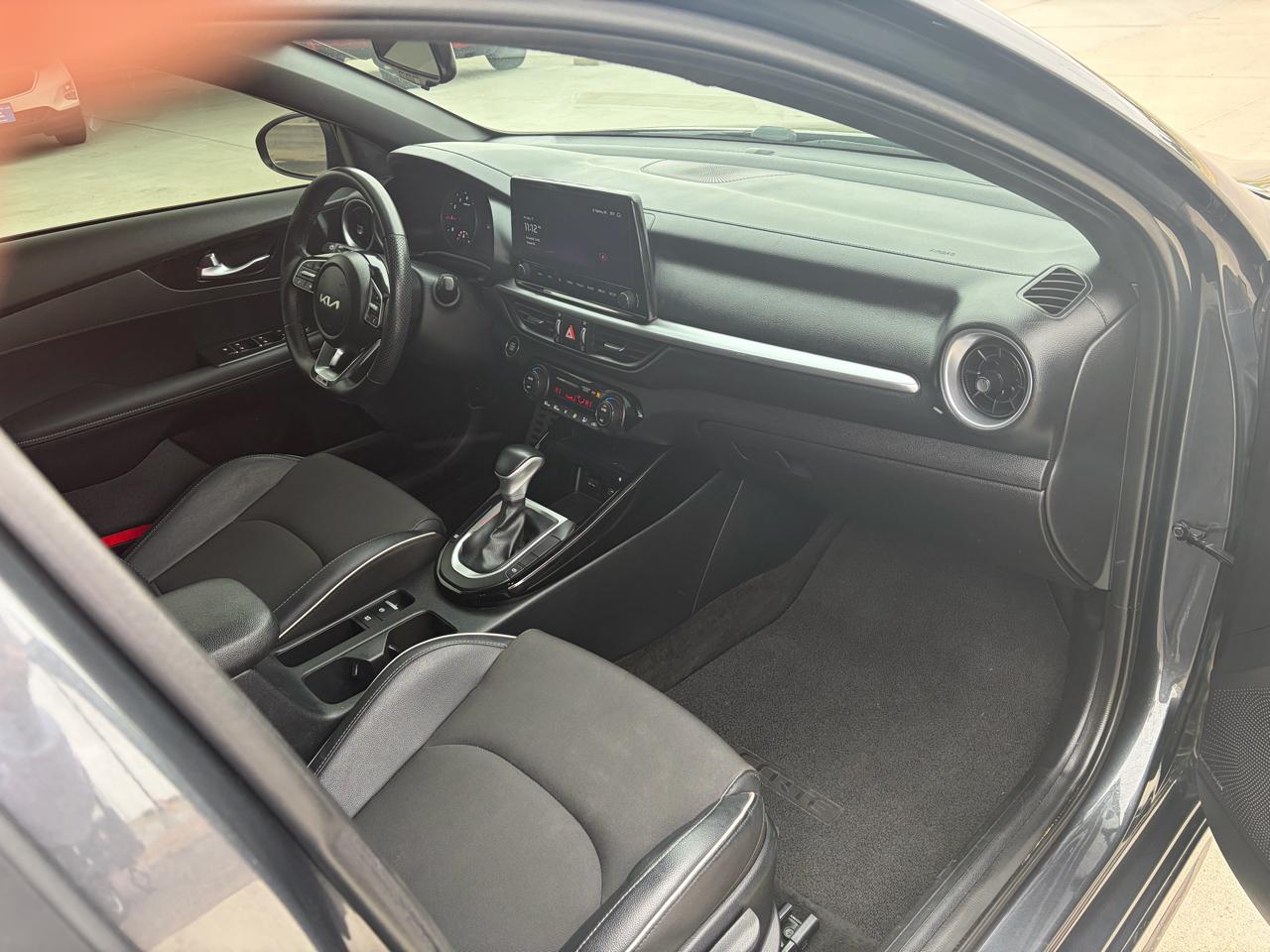 Kia Forte GT-Line IVT 2024