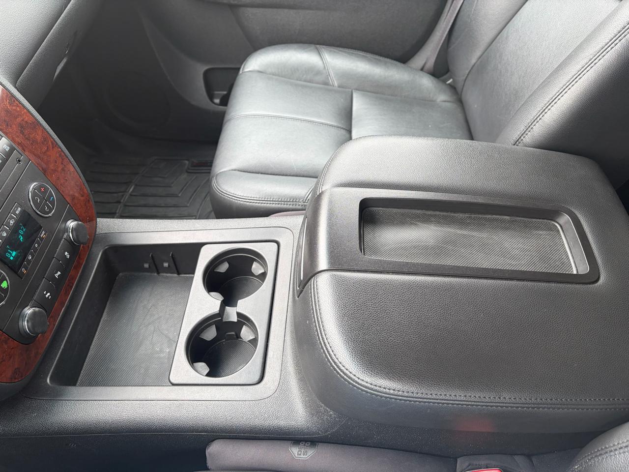 Chevrolet Tahoe 4WD 4dr 1500 LT 2013