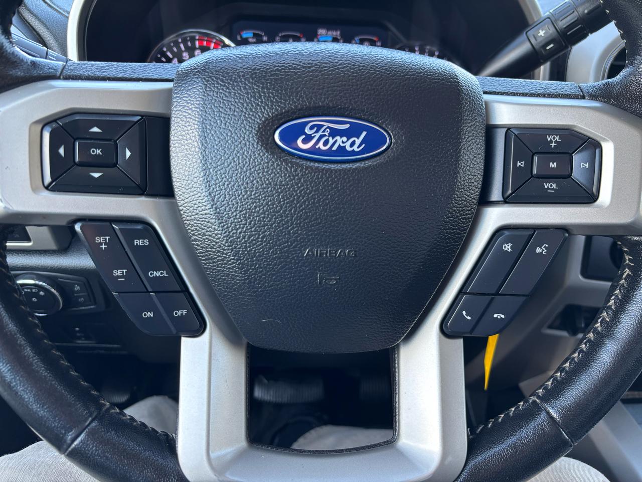 Ford Super Duty F-250 SRW Lariat 4WD Crew Cab 6.75' Box 2019