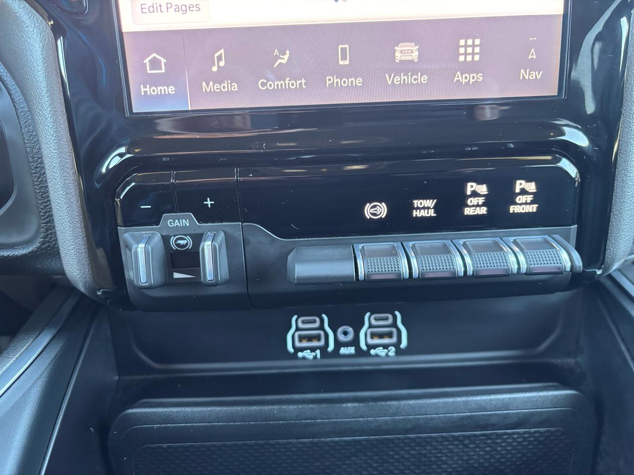 RAM 2500 Big Horn 4x4 Crew Cab 6'4" Box 2026