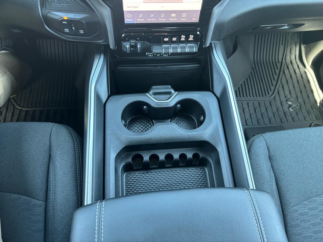 RAM 2500 Big Horn 4x4 Crew Cab 6'4" Box 2026