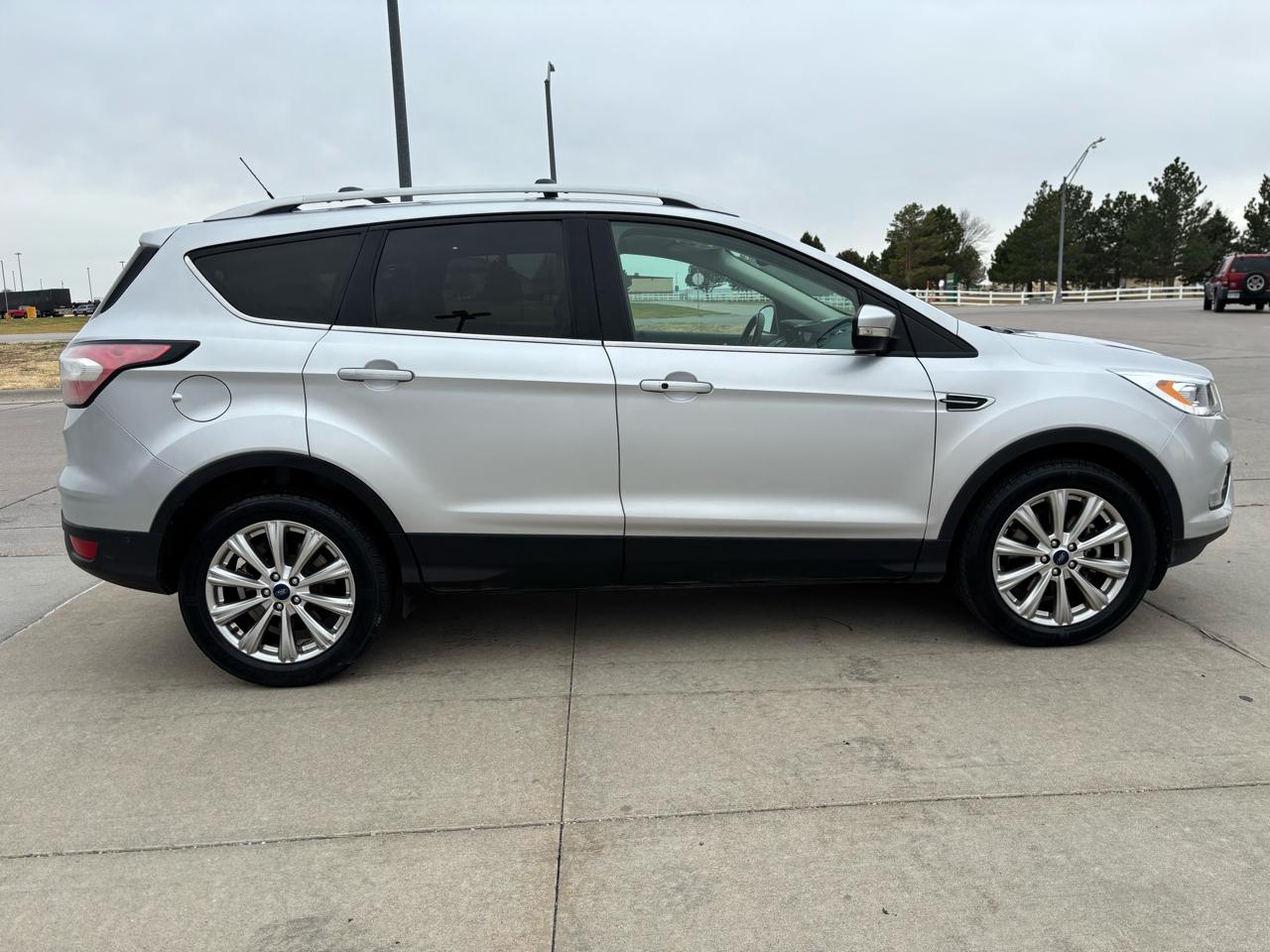 Ford Escape Titanium 4WD 2018