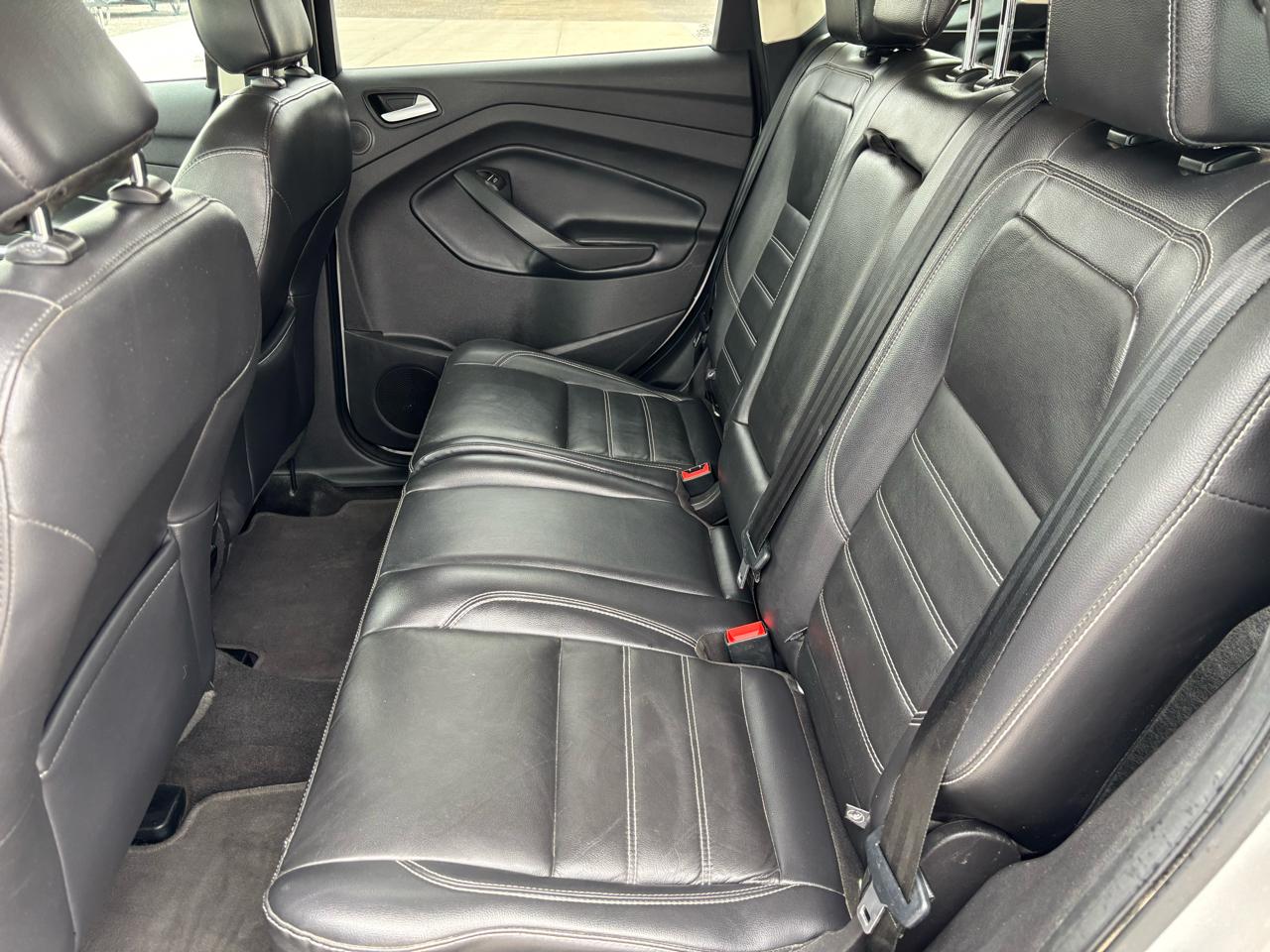 Ford Escape Titanium 4WD 2018