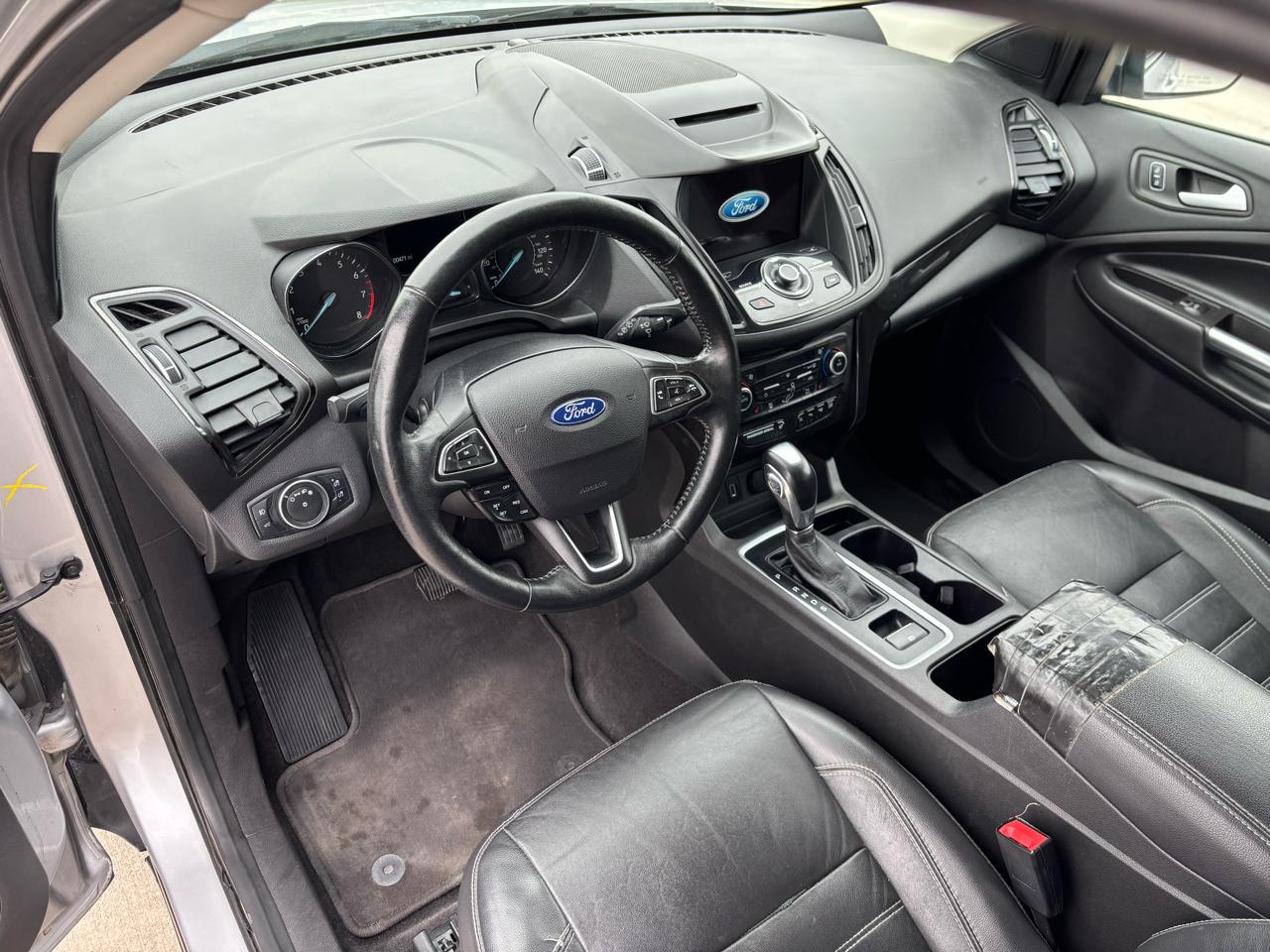 Ford Escape Titanium 4WD 2018