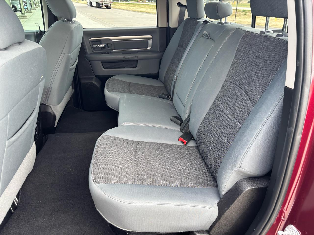 RAM 1500 Classic Big Horn 4x4 Crew Cab 5'7" Box 2019