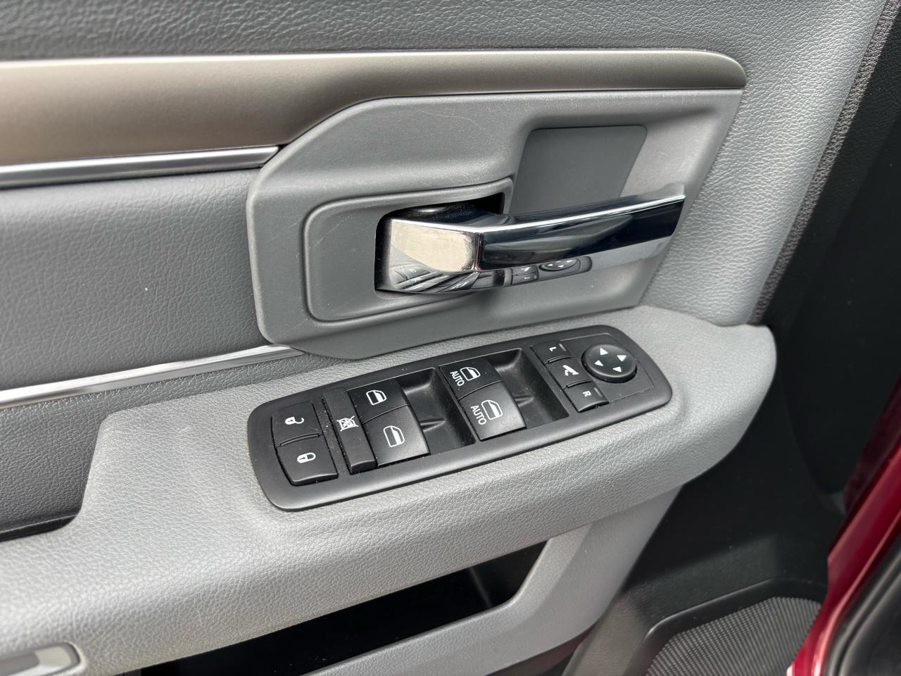 RAM 1500 Classic Big Horn 4x4 Crew Cab 5'7" Box 2019