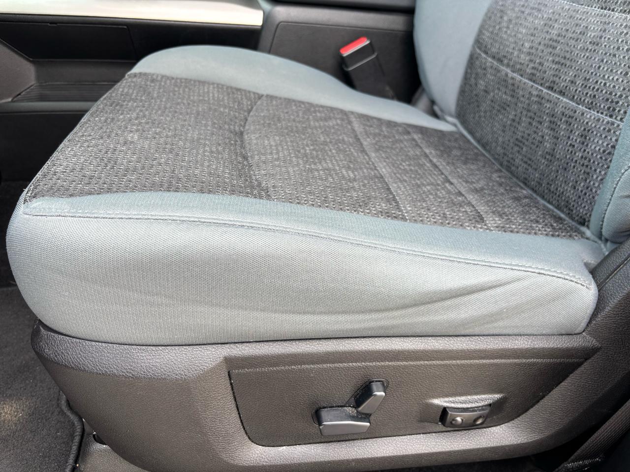 RAM 1500 Classic Big Horn 4x4 Crew Cab 5'7" Box 2019