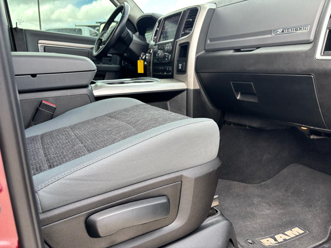 RAM 1500 Classic Big Horn 4x4 Crew Cab 5'7" Box 2019