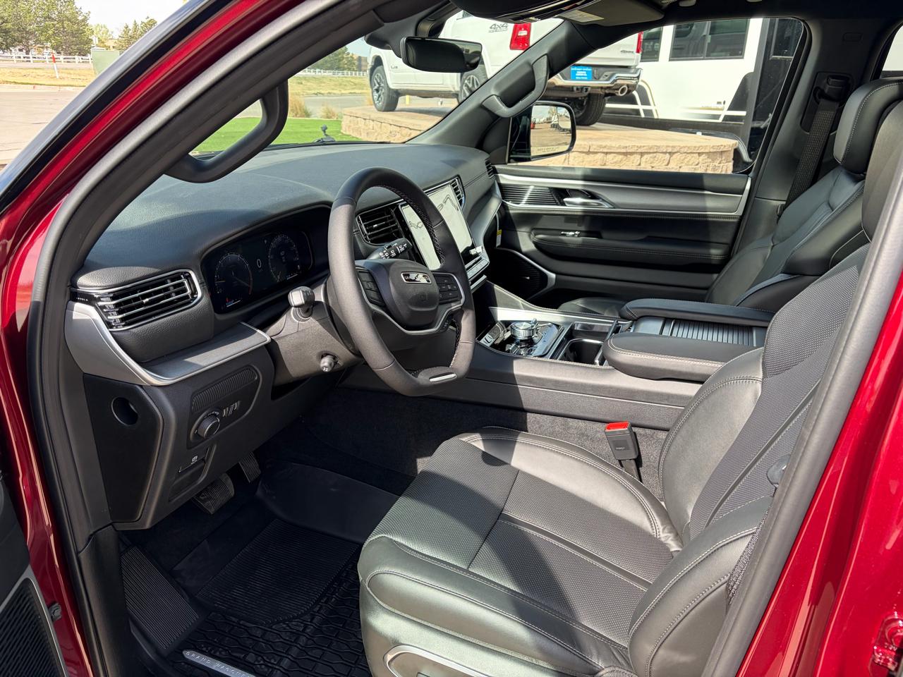 Jeep Grand Wagoneer Upland 4x4 2026