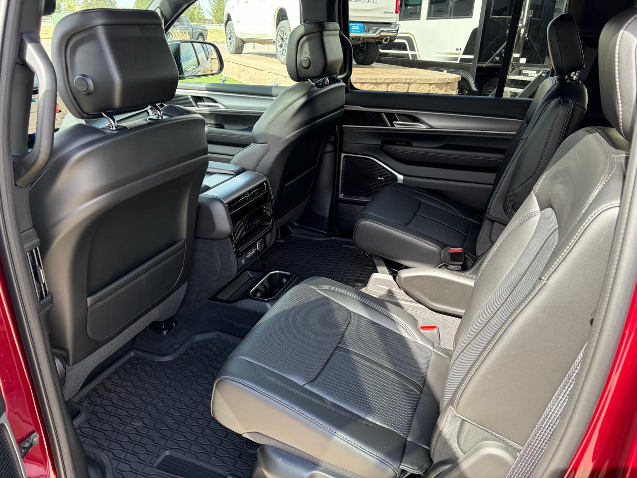 Jeep Grand Wagoneer Upland 4x4 2026