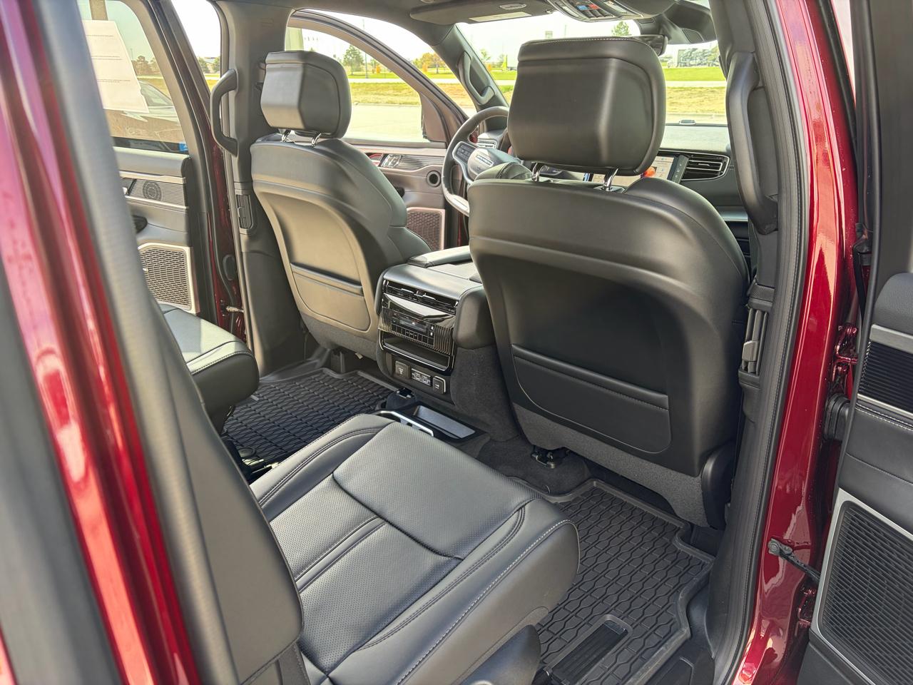 Jeep Grand Wagoneer Upland 4x4 2026