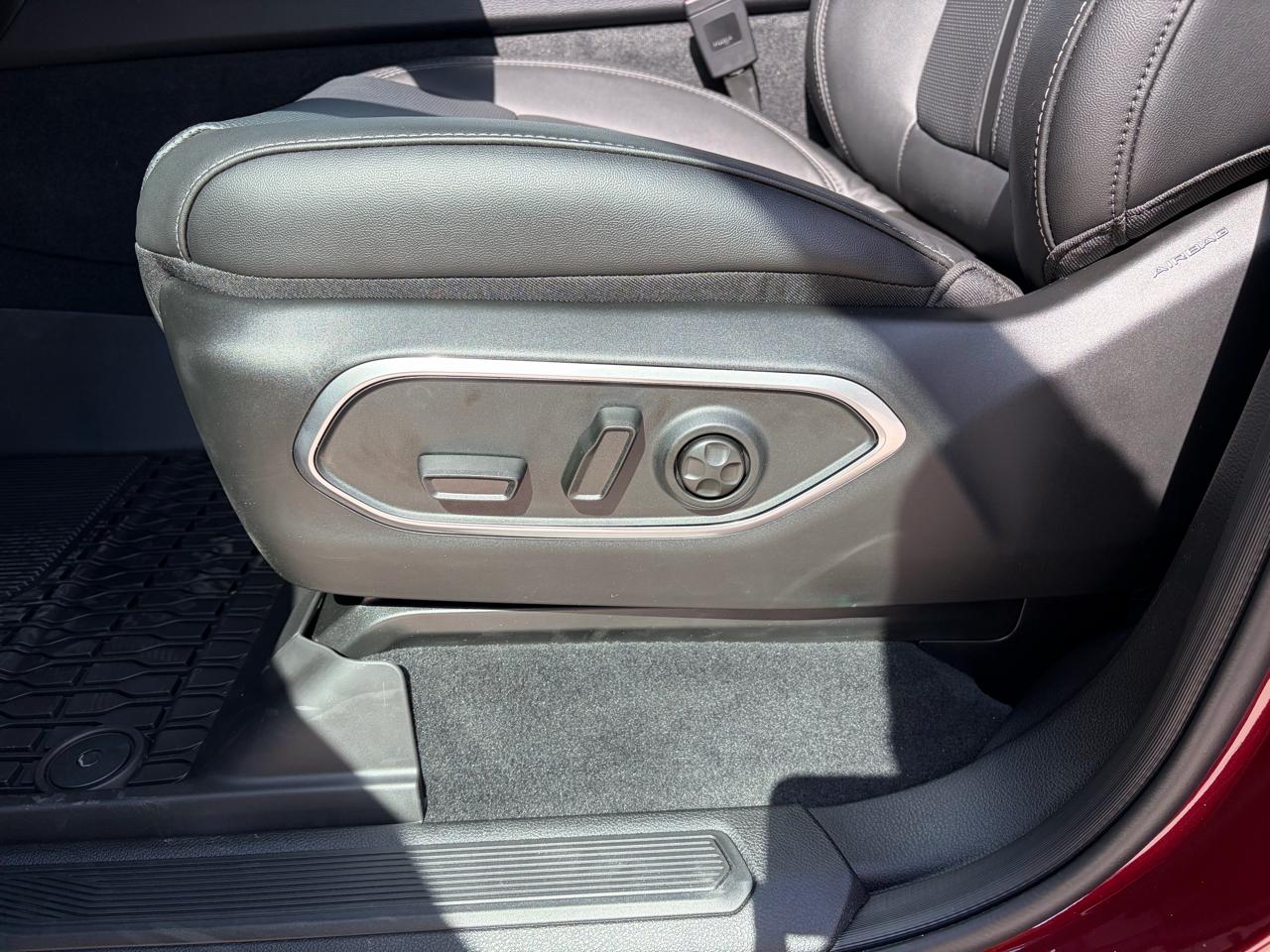 Jeep Grand Wagoneer Upland 4x4 2026