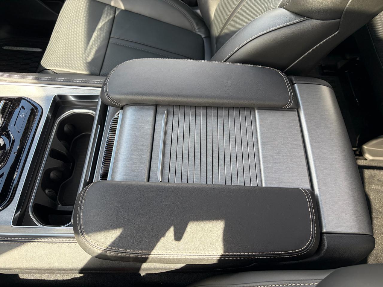 Jeep Grand Wagoneer Upland 4x4 2026
