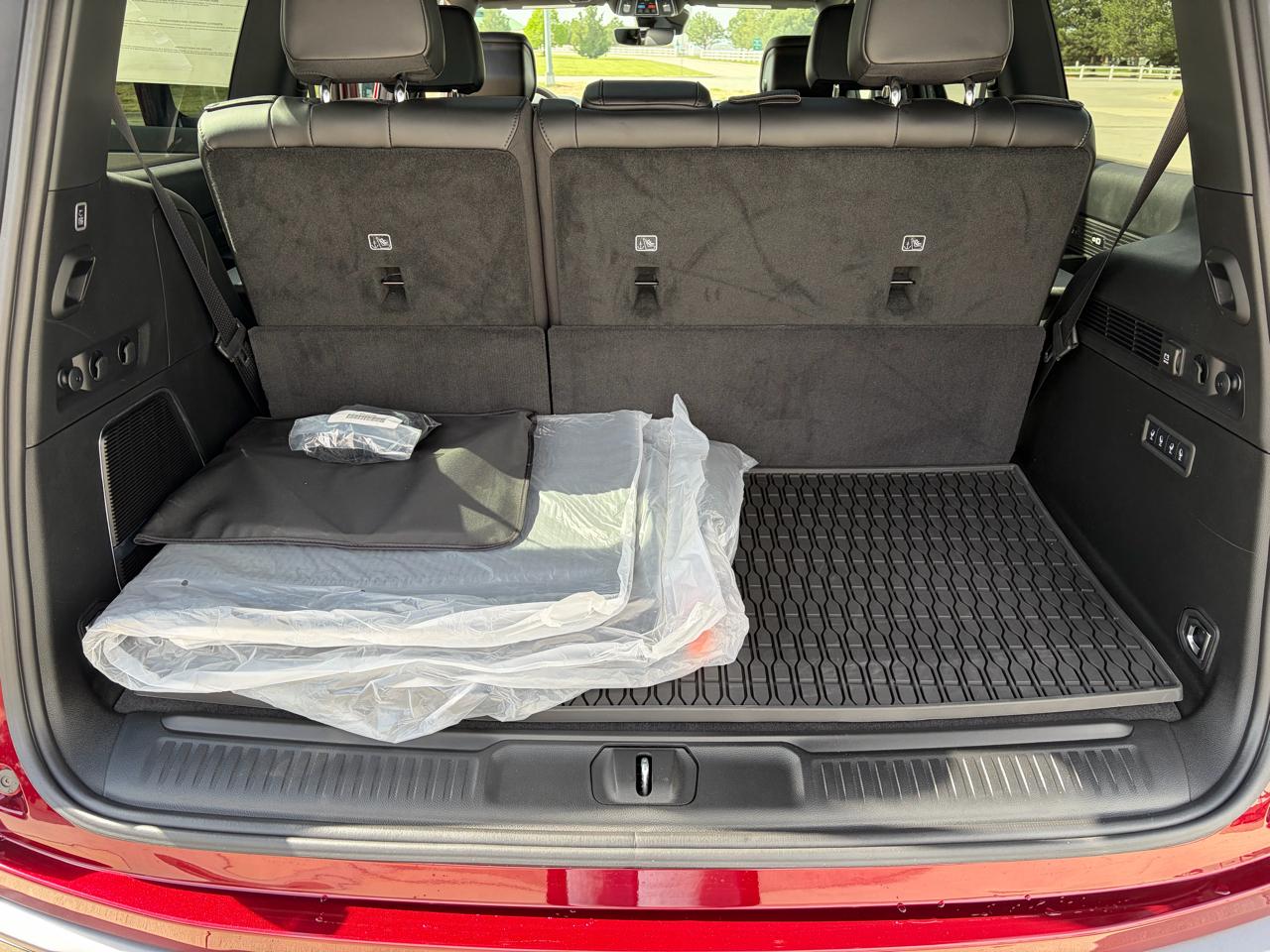 Jeep Grand Wagoneer Upland 4x4 2026