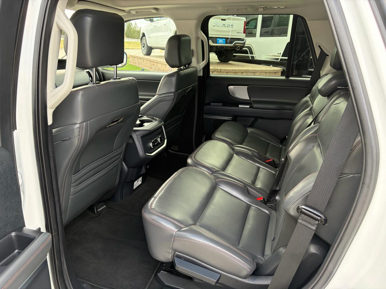 Ford Expedition Active 4x4 2025