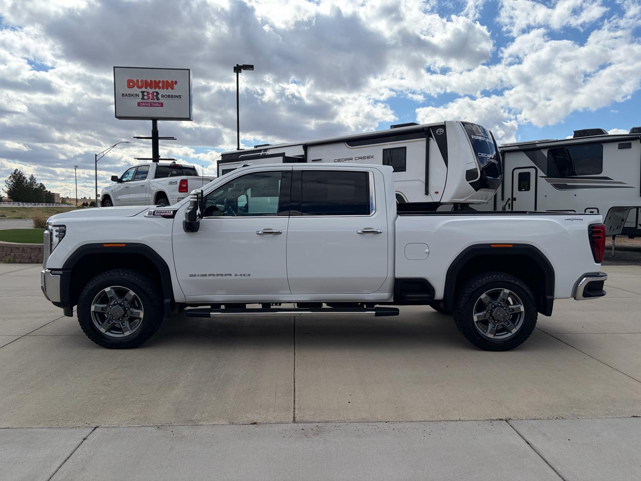 GMC Sierra 2500HD 4WD Crew Cab 159" SLT 2025