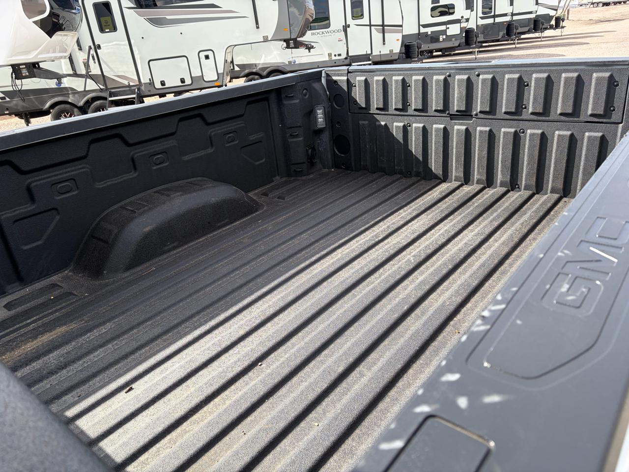 GMC Sierra 2500HD 4WD Crew Cab 159" SLT 2025