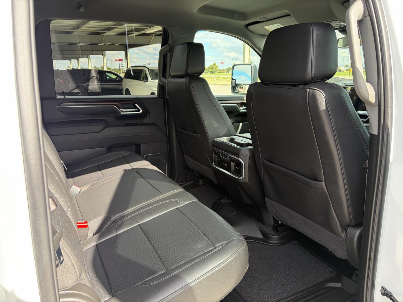 GMC Sierra 2500HD 4WD Crew Cab 159" SLT 2025