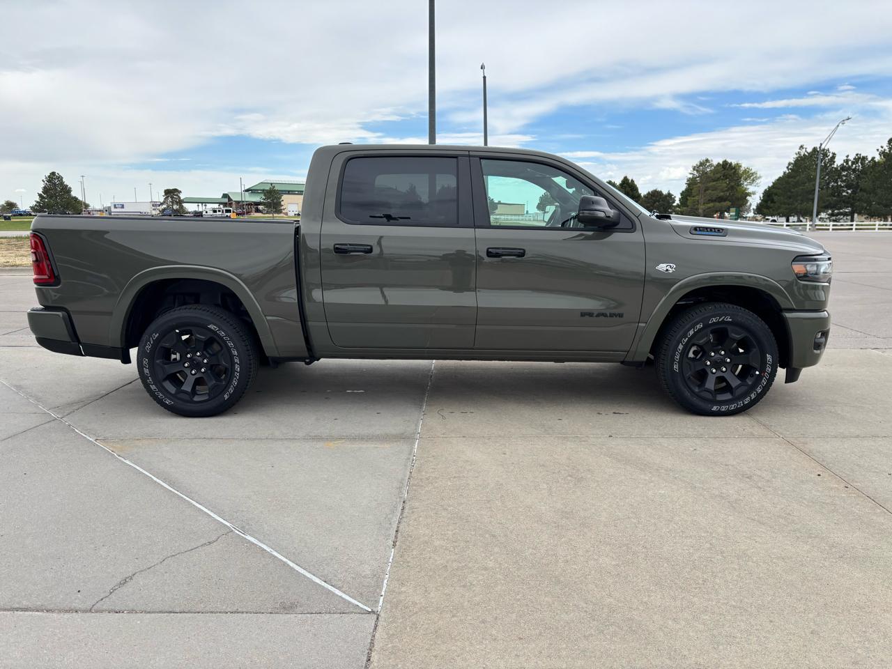RAM 1500 Big Horn 4x4 Crew Cab 5'7" Box 2026