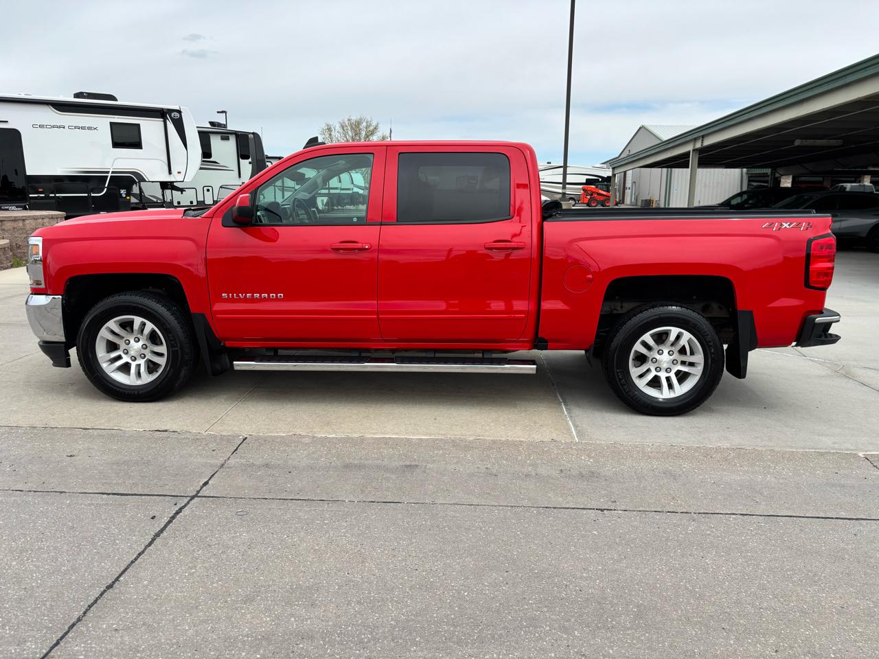 Chevrolet Silverado 1500 4WD Crew Cab 143.5" LT w/1LT 2018
