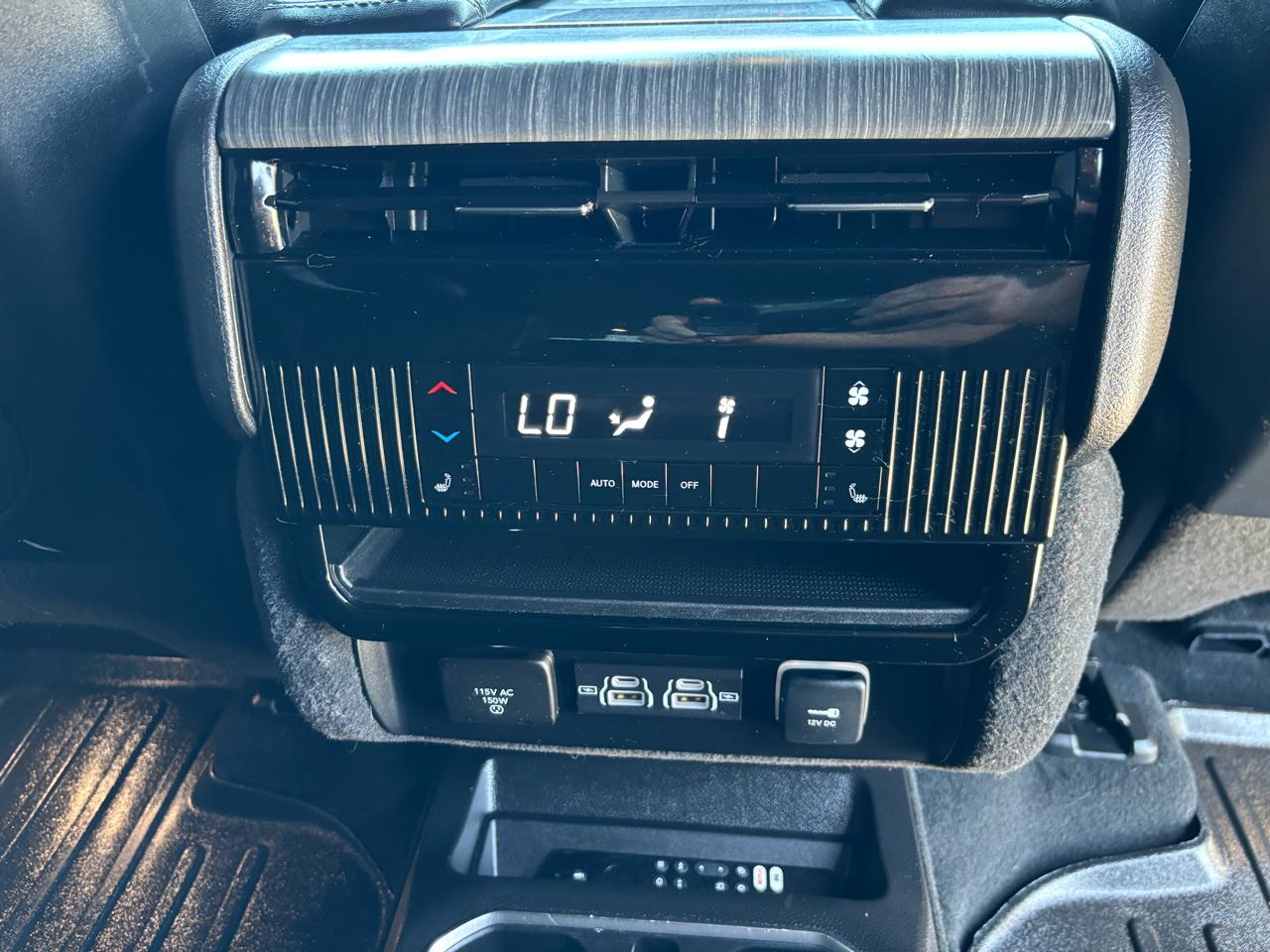 Jeep Wagoneer Series II 4x4 2023