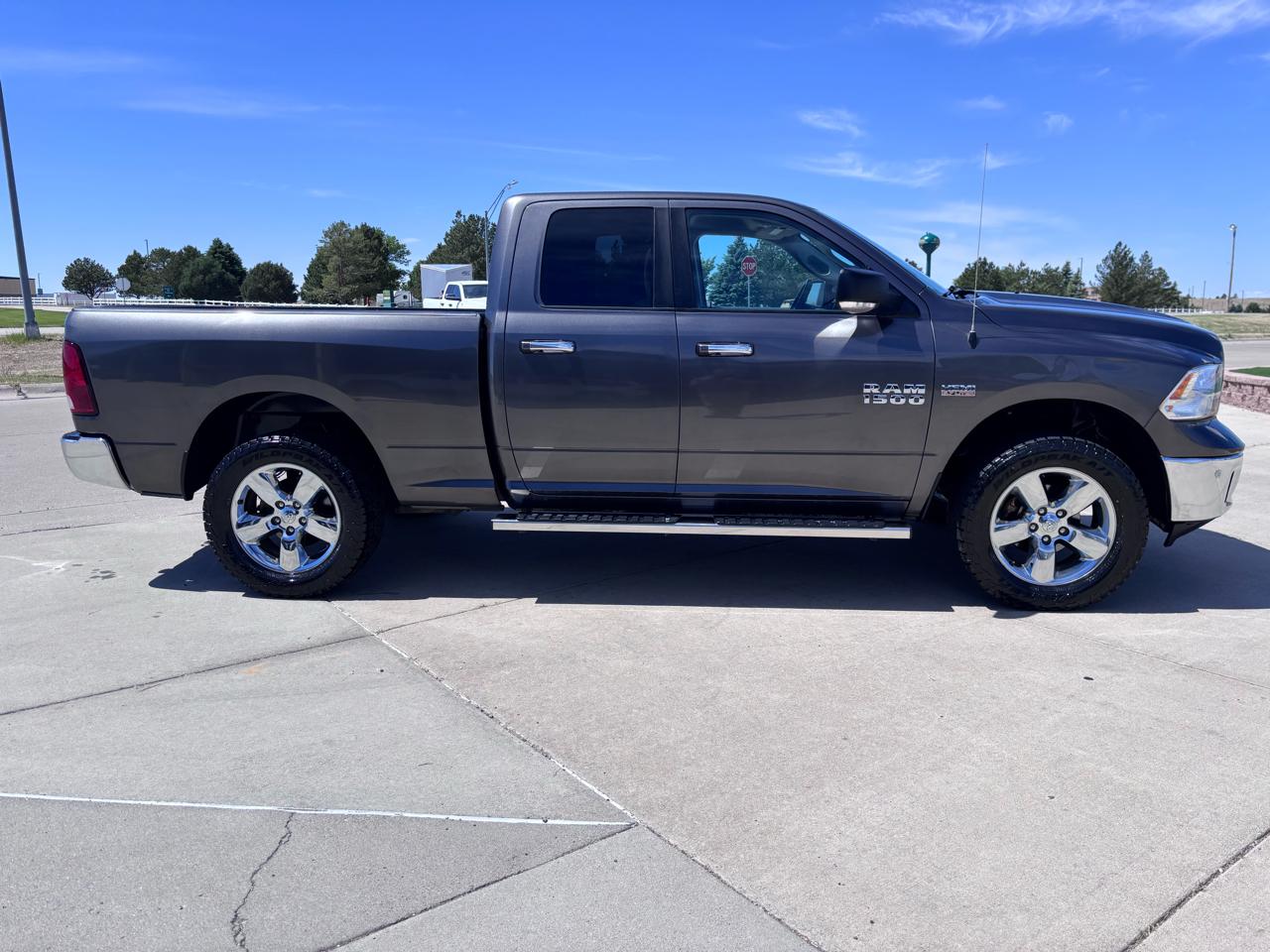 RAM 1500 Big Horn 4x4 Quad Cab 6'4" Box 2017