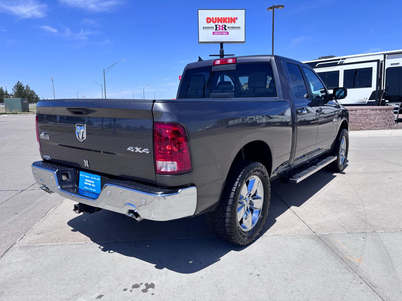 RAM 1500 Big Horn 4x4 Quad Cab 6'4" Box 2017