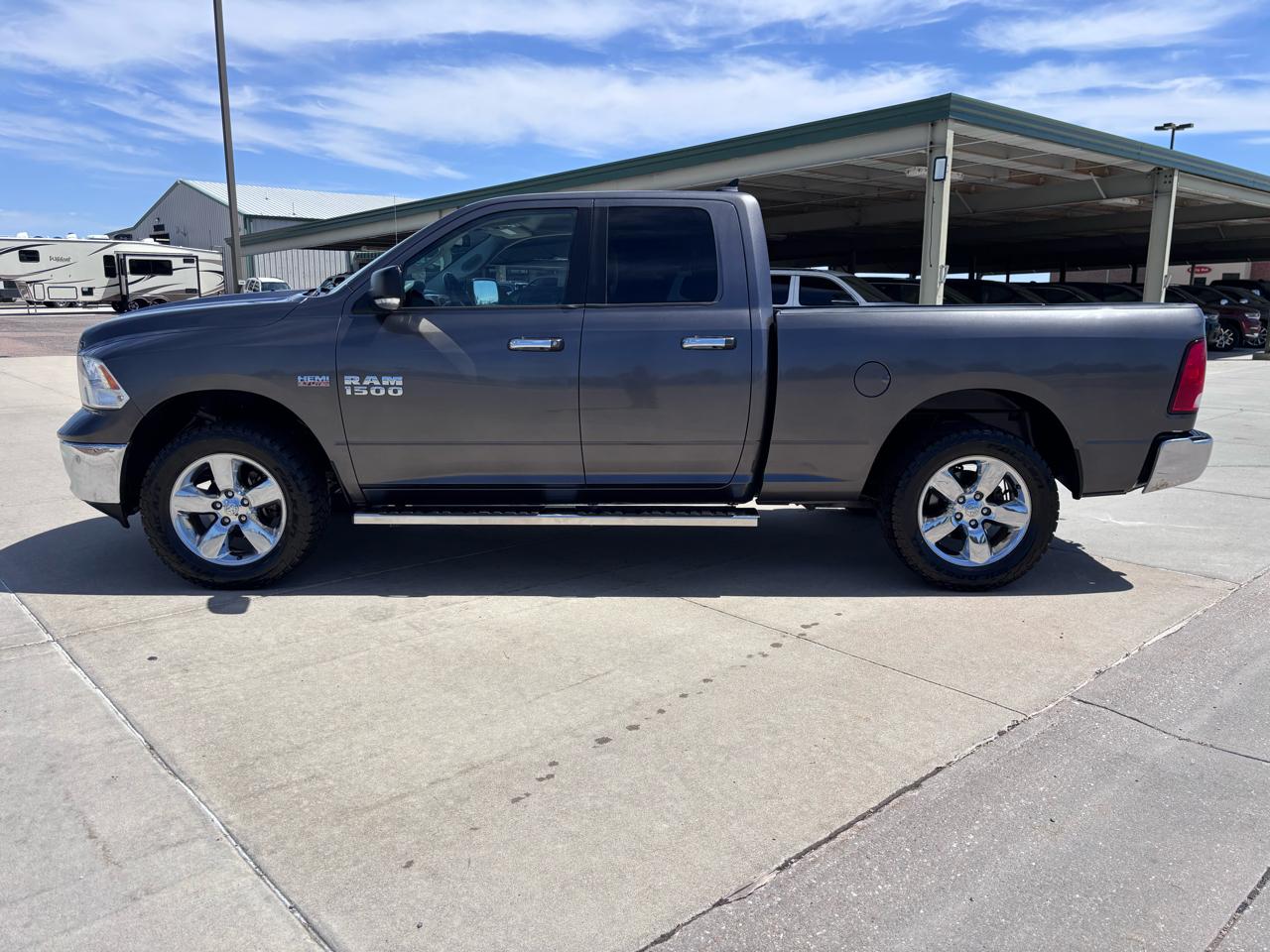 RAM 1500 Big Horn 4x4 Quad Cab 6'4" Box 2017