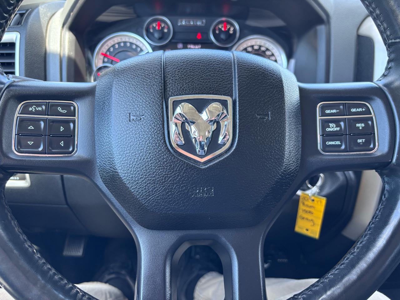 RAM 1500 Big Horn 4x4 Quad Cab 6'4" Box 2017