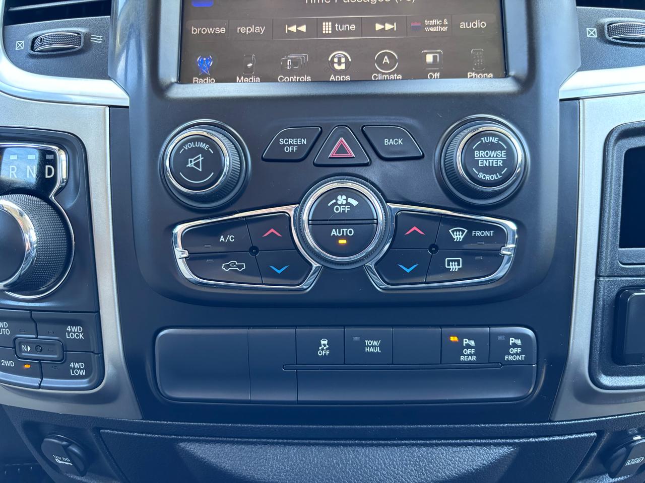 RAM 1500 Big Horn 4x4 Quad Cab 6'4" Box 2017