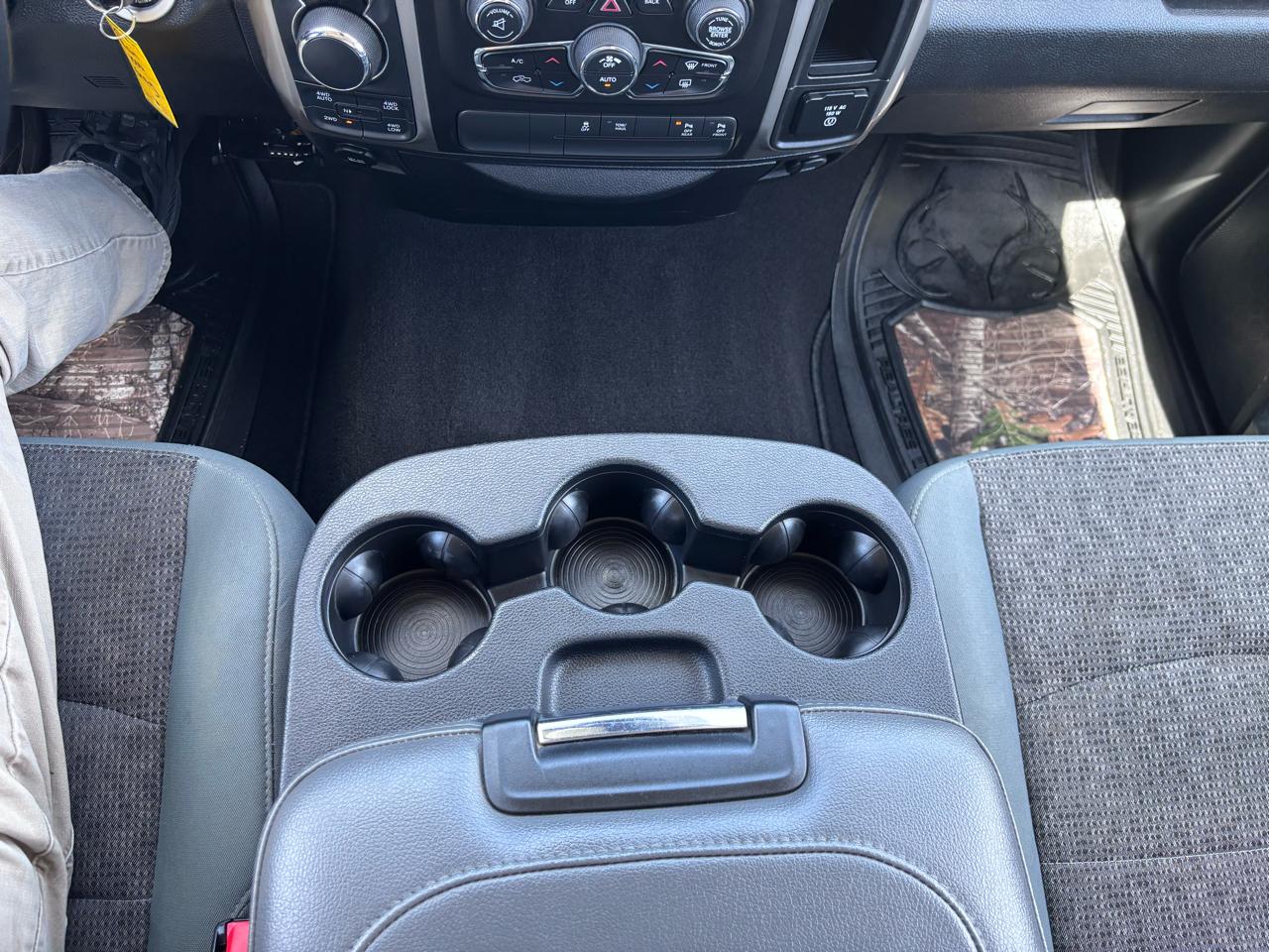 RAM 1500 Big Horn 4x4 Quad Cab 6'4" Box 2017