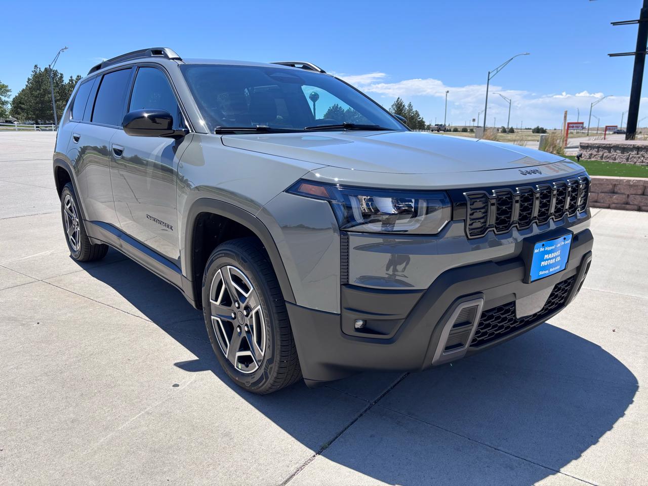 Jeep Cherokee Laredo 4x4 2026
