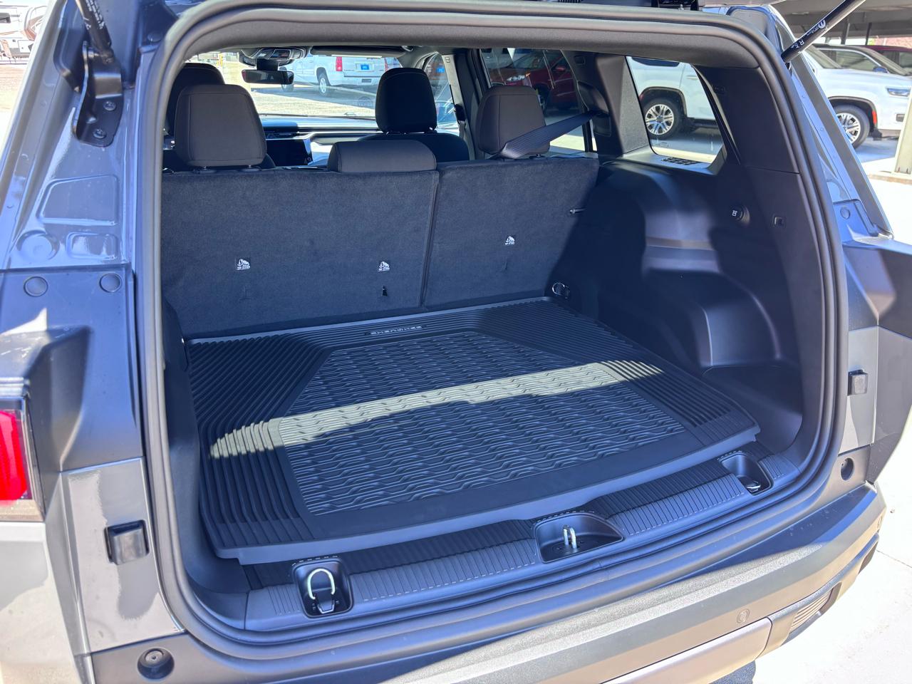 Jeep Cherokee Laredo 4x4 2026