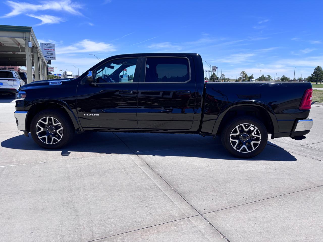 RAM 1500 Laramie 4x4 Crew Cab 5'7" Box 2025