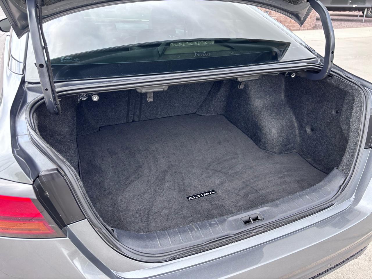 Nissan Altima 2.5 SL Sedan 2020