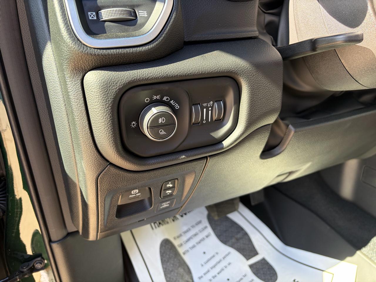 RAM 1500 Big Horn 4x4 Crew Cab 5'7" Box 2026