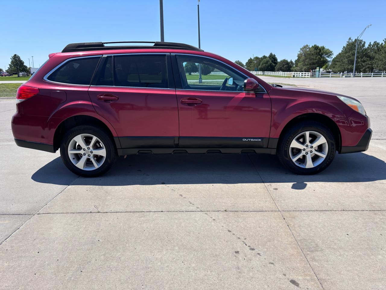 Subaru Outback 4dr Wgn H4 Auto 2.5i Limited 2013