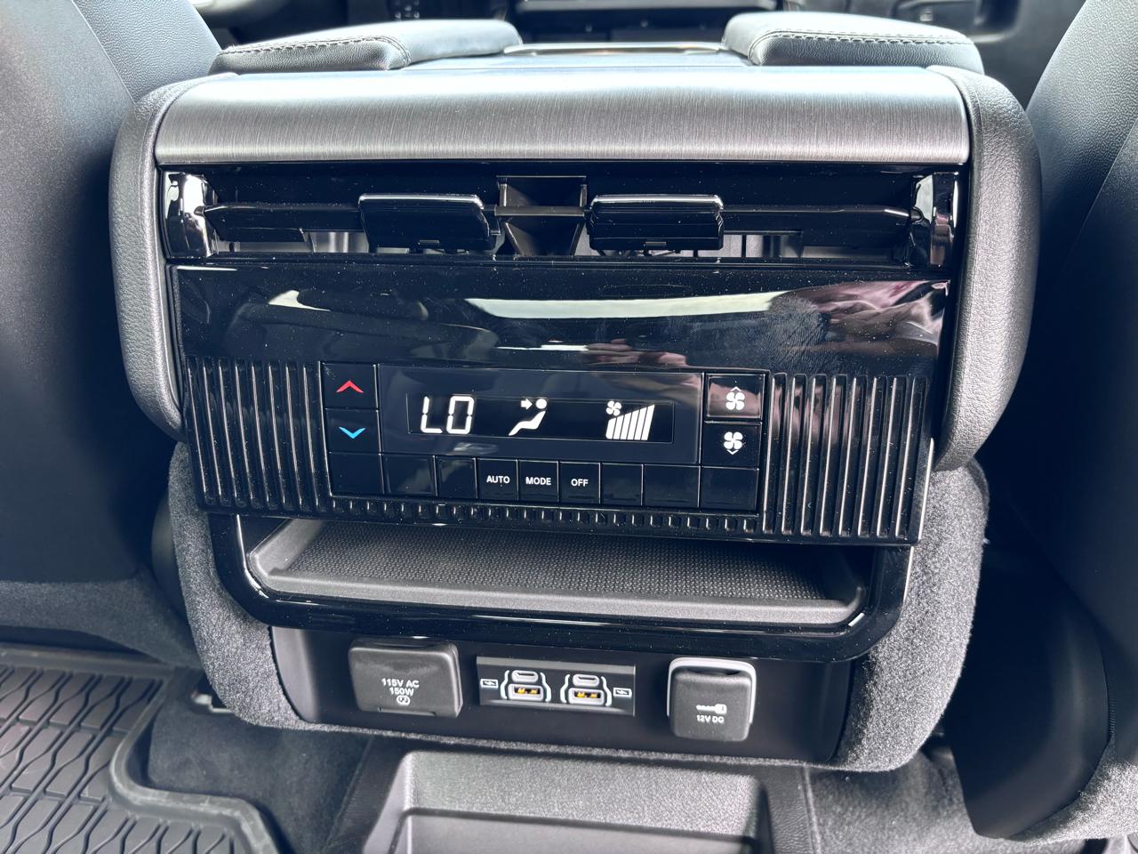 Jeep Grand Wagoneer Upland 4x4 2026