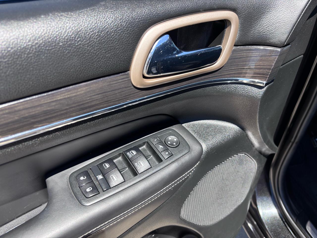 Jeep Grand Cherokee 4WD 4dr Overland 2014