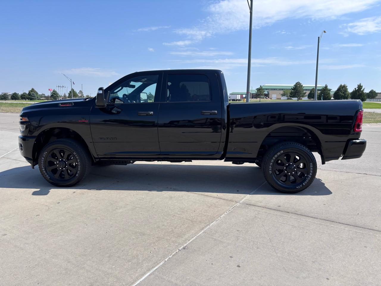 RAM 2500 Big Horn 4x4 Crew Cab 6'4" Box 2025