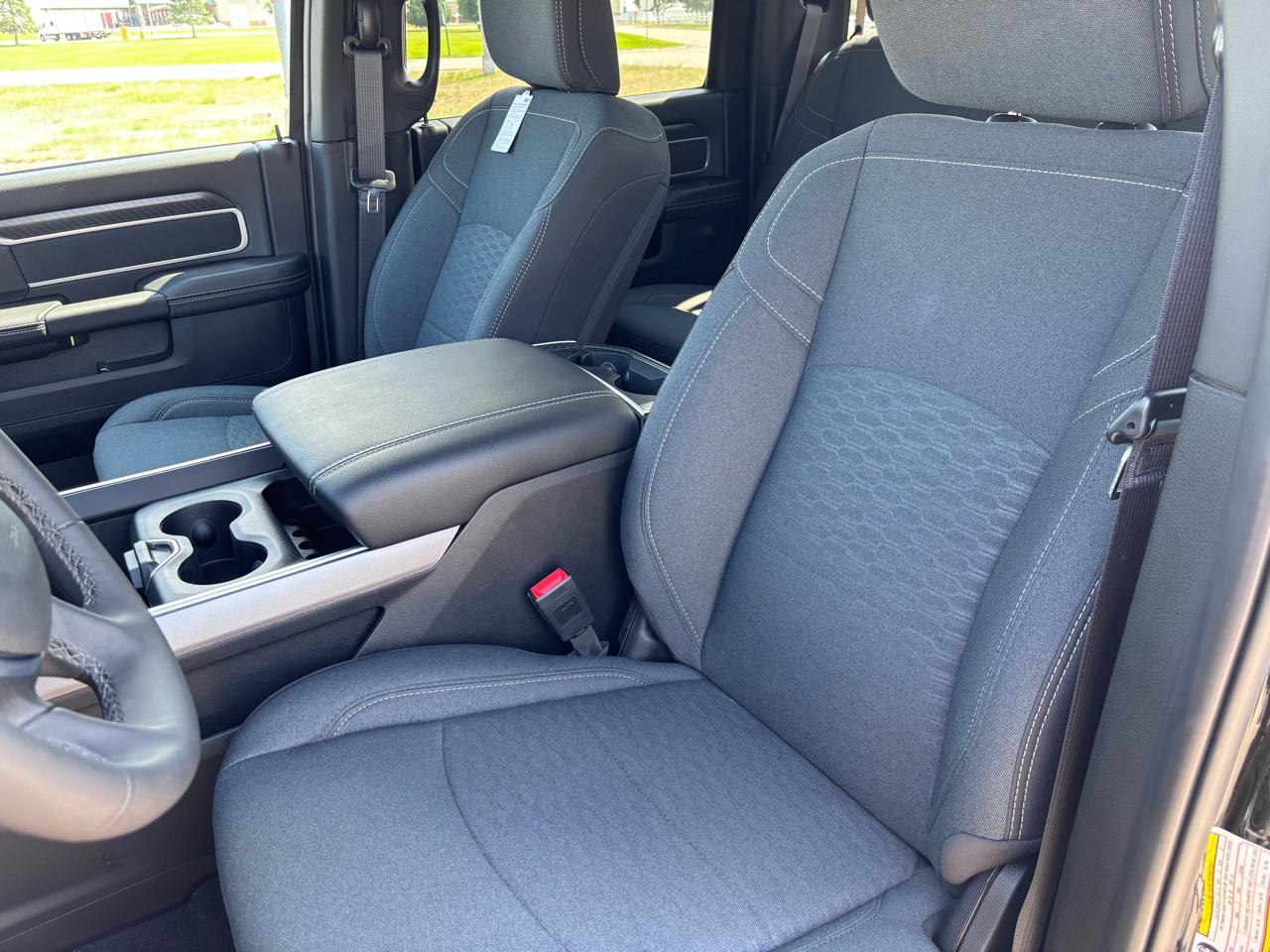 RAM 2500 Big Horn 4x4 Crew Cab 6'4" Box 2025