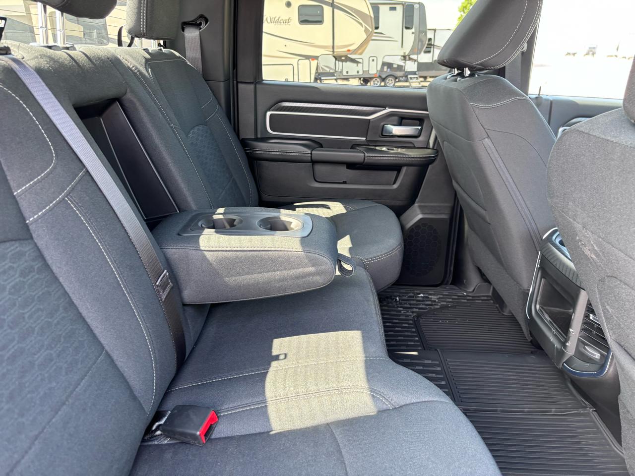 RAM 2500 Big Horn 4x4 Crew Cab 6'4" Box 2025